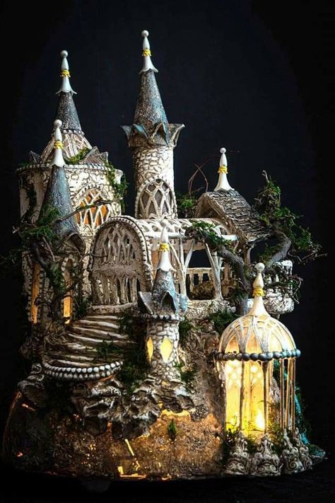 Fairy House Crafts, Clay Fairy House, Fairy Castle, Garden Houses, Fairy Village, Fairy House Diy, House Crafts, Fairy Home, Fairy Garden Designs