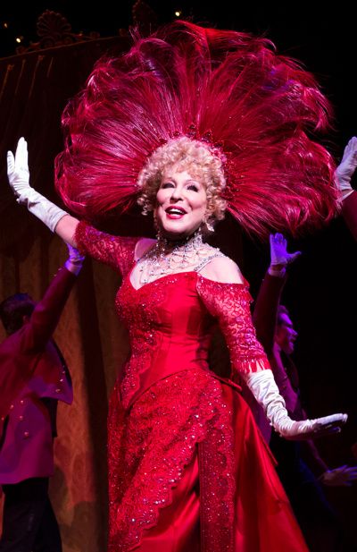 ❤️❤️❤️ Hello Dolly Broadway, Dolly Levi, Edwardian Costumes, Carol Channing, Ella Enchanted, Broadway Costumes, Bette Midler, Broadway Theatre, Emmy Award