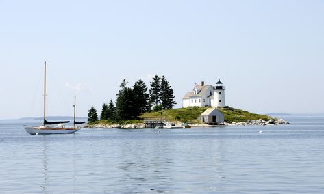 Lighthouse Island, Lighthouse Landscape, Lighthouse Maine, Maine Lighthouses, Lighthouse Pictures, Sketch Inspiration, Plein Air Paintings, Pretty Places, Photo Reference
