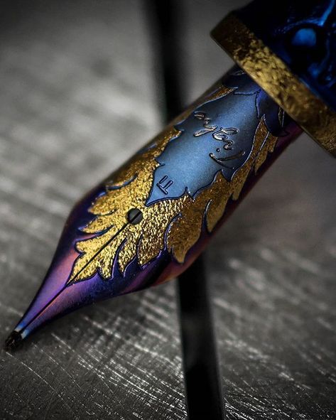 Decorative Pens, Writing Articles, Beautiful Writing, Quill Pen, Fountain Pen Nibs, Luxury Pens, Writing Accessories, Pen Collection, Beautiful Pen