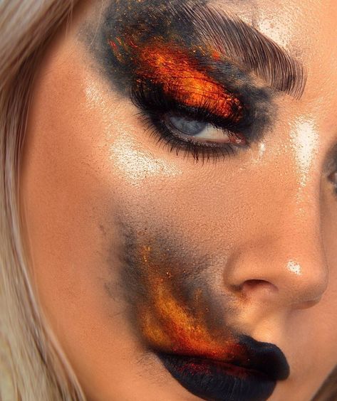 Jaydeen Sarah on Instagram: “🔥 LEO FIRE SIGN 🔥 I seem to be obsessed with fire looks lol. My skin is supposed to have specs of ‘ash’. Can’t wait to see your FIRE looks…” Halloween Makeup Themes, Fear Make Up, Fantasy Halloween Makeup, Burned Makeup, Colorful Make Up, Special Fx Makeup Ideas, Makeup Looks For Halloween, Blonde Grunge, Makeup Fantasi