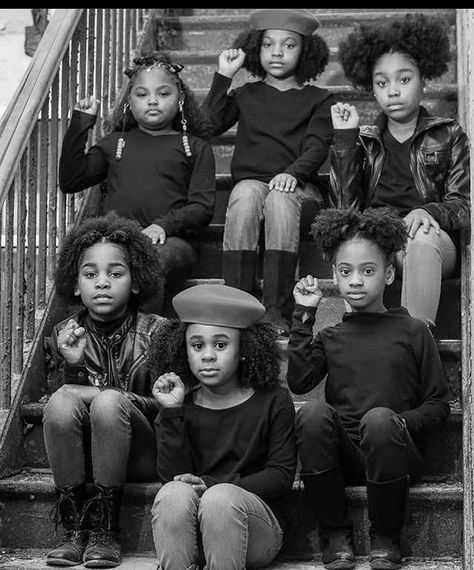 VoiceOfHair ®️ (@voiceofhair) • Instagram photos and videos Pretty Brown Girl, Black Lives Matter Art, Black Empowerment, I Love Being Black, Unapologetically Black, Black Panther Party, By Any Means Necessary, Black Photography, Black Love Art