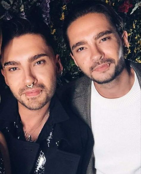 Bill And Tom Kaulitz, Vogue Photoshoot, Tokyo Hotel, German Boys, Georg Listing, Tokyo Hotels, Bill Kaulitz, Tom Kaulitz, Tokio Hotel