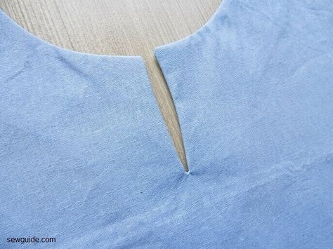 How to sew Neckline Slits - Sew Guide Couture, Sewing A Neckline, How To Sew Neckline Facing, Sewing Hacks Alterations Neckline, How To Sew A Neckline, Sewing Necklines Tutorials, Sew Neckline, Sewing Necklines, Neckline Sewing