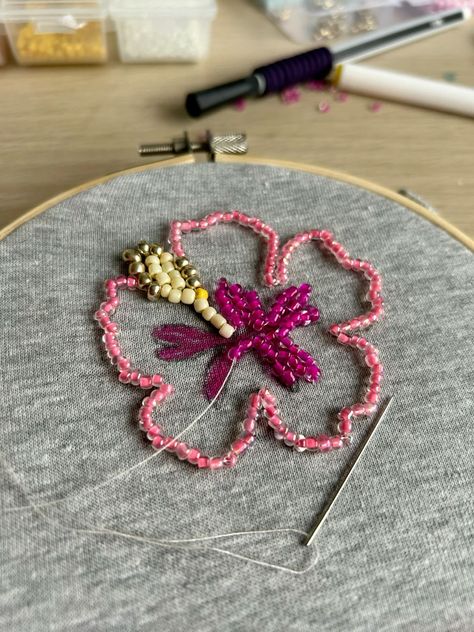 Easy Bead Embroidery Projects for Craft Enthusiasts Seed Bead Embroidery Patterns, Embroidery Bead Shirt, Bead Shirt Diy, Flower Beaded Embroidery, Diy Beaded Embroidery, Embroidered Beads On Clothes, Beads On Shirt, Beads Clothes Embroidery, Beaded Embroidery Flower