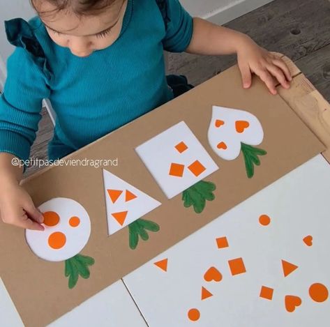 Easy Kids Art Projects, School Kids Crafts, Aktiviti Kanak-kanak, Kindergarden Activities, Physical Activities For Kids, Montessori Toddler Activities, Baby Play Activities, Baby Learning Activities, Preschool Arts And Crafts