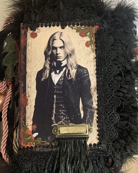 Because sometimes traditional junk journals rock. #goth #gothjunkjournal #junkjournal #alteredbook #gothiclove #gothicjunkjournal #mixedmedia #artist Books, Book Covers, Junk Journal, Altered Books, Black Book, Antique Paper, Black Books, Junk Journals, 25 Years