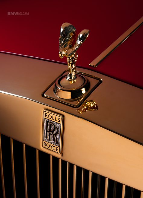 TWO GOLD INFUSED PHANTOMS JOIN ROLLS-ROYCE COLLECTION DESTINED FOR THE 13 HOTEL, MACAU Rolls Royce Logo, Rolls Royce Wallpaper, Luxury Cars Rolls Royce, Rolls Royce Cars, Rolls Royce Phantom, Classic Sports Cars, Classy Cars, Super Luxury Cars, Henry Ford