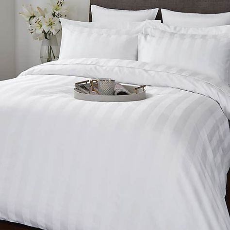 White Hotel Bedding, Hotel Style Bedroom Master Suite, Hotel Style Bedding, Hotel Bed Sheets, Elegant Duvet Covers, Hotel Style Bedroom, Bedroom Board, White Bed Sheets, Stripe Duvet Cover