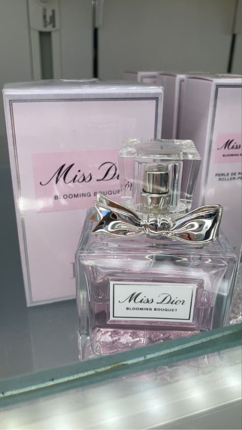 Dior Perfume Woman, Ms Dior Perfume, Miss Dior Perfume Aesthetic, Miss Dior Aesthetic, Perfume Miss Dior, Miss Dior Perfume, Dior Miss Dior, Blooming Bouquet, Miss Dior Blooming Bouquet