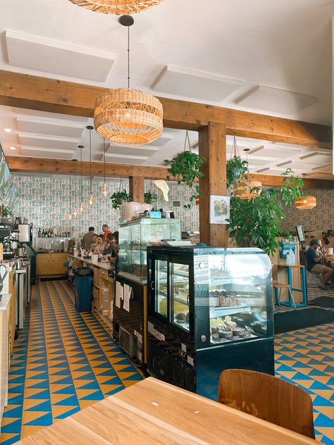 beachwood cafe los angeles harry styles falling brunch breakfast la finds beachwoodcanyon hollywood Angeles, Los Angeles, Harry Styles Beachwood Cafe, Los Angeles Cafe Aesthetic, Beach Wood Cafe, Harry Styles Falling, Beachwood Cafe, Song Aesthetic, Wood Cafe