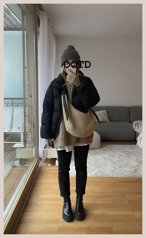 Effortless Autumn Outfit, Size 29 Women Outfits, Cold Day In The City Outfit, Layered Winter Dress Outfits, Winter Everyday Outfits Casual, Flares And Sneakers Outfit, Fall Fashion Cold Weather, Winter Outfits Country Style, Grey Collared Sweater Outfit