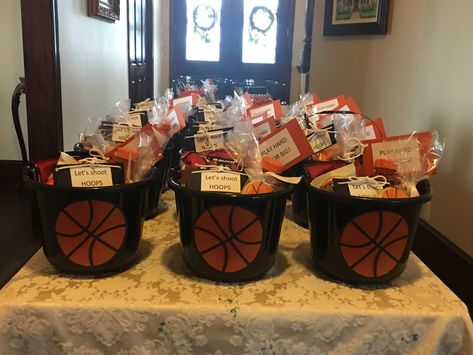 Basketball Goody Bags For Players, Basketball Goodie Bags, Senior Baskets, Basketball Senior Night Gifts, Nike Party, Basketball Treats, Basketball Inspiration, Basketball Banquet, Team Treats