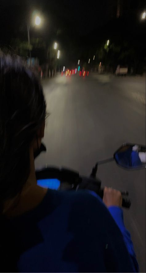 Scooty Snap Pics, Night Couple Snap, Girl Riding Scooty, Night Snap With Friends, Scooty Rides Snap, Scooty Snaps Girl, Night Bike Ride Snap, Bike Snap Night, Girl Night Snaps