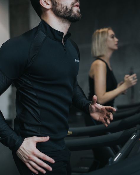Luxury Fitness, Gym Photoshoot, Fitness Man, Gym Couple, Gym Photography, Long Sleeve Workout Shirt, Gym Photos, Sauna Suit, 30 Day Fitness