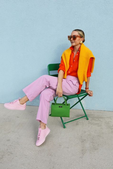 wide leg pants Bright Colour Clothes, Bright Business Outfits, Bright Jacket Outfit, Spring Color Fashion, Bright Style Outfits, Bright Colours Outfit, Colorful Work Outfits Summer, Cute Spring Outfits Colorful, Casual Statement Outfit
