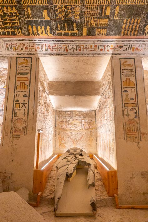 Egypt Valley Of The Kings, Luxor Egypt Aesthetic, Egypt Trip Aesthetic, Egypt Astethic, Tomb Aesthetic, Aesthetic Egypt, Ancient Egypt Aesthetic, Egypt Tomb, Ancient Aesthetic