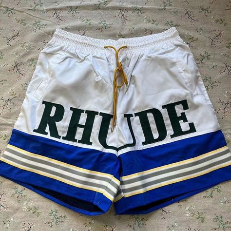 Unworn Size: Xl Elastic Drawstring Waistband Two Side Pockets Two Back Pockets Embroidered Logo Detail Wrestling Shorts, Rhude Shorts, Shorts Mesh, Quick Dry Pants, Sports Shorts, Shorts White, Print Shorts, Beach Shorts, Shorts Athletic