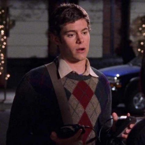 Adam Brody Gilmore, Adam Brody Ready Or Not, Joel Maisel, Ready Or Not, Dave Gilmore, Boyfriend Personality, Dave Rygalski, Keiko Agena, Estilo Rory Gilmore