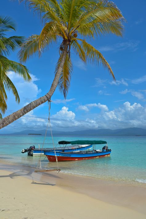 Kuanidup Island, San Blas Islands, Panama. Photo credit: Jenny McIver Costa Rica, Mexico, Panama San Blas, Panama Aesthetic, Panama Trip, San Blas Panama, America Trip, San Blas Islands, Panama Travel