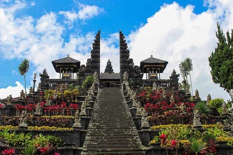 Balinese Temple. All you need to know about prices in Bali can be found in this article. Best Of Bali, Bali Trip, Instagram Places, Bali Hotels, Whitewater Rafting, Hotel Price, Instagrammable Places, Island Getaway, White Water Rafting