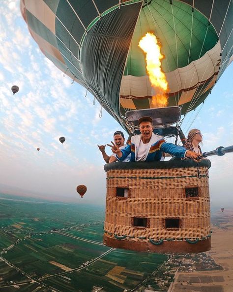 Hatshepsut Temple, Hot Air Balloons Photography, Hot Air Balloon Adventure, Outdoor Graduation, Outdoor Graduation Parties, Balloons Photography, Hot Air Balloon Ride, Balloon Pictures, Hot Air Balloon Festival