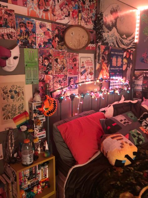 Wall Filled With Posters, Velvet Jacket Outfit Y2k, Swag Room Ideas, Room Wall Colors Bedrooms, Room Decor Bedroom Grunge, Edgy Room Bedrooms, Anime Grunge Room, Room Decor Edgy, Scenecore Room