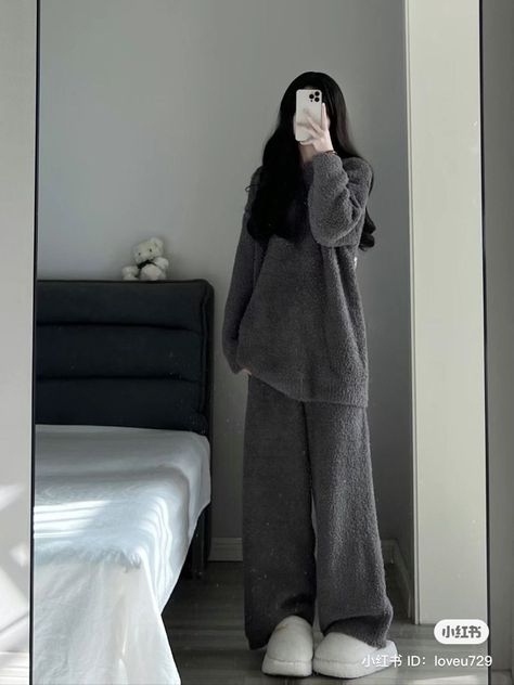 acubi fashion, acubi club, asian, korean fashion, grunge, gray, black, cheegu, aesthetic, chinese, douyin (credits to the owner) Comfy Korean Outfits, Baseball Jacket Outfit, Outfits Lazy, Pajama Fashion, Korean Outfit Street Styles, House Clothes, Outfits Korean, Korean Casual Outfits, Everyday Fashion Outfits