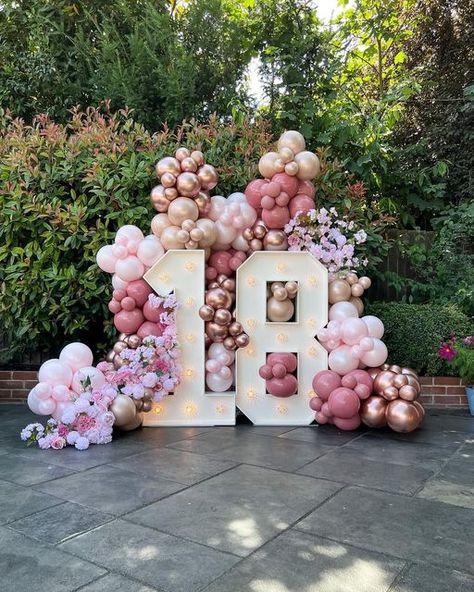 Balloon Arch 18th Birthday, 15 Birthday Balloon Decorations, All Pink 18th Birthday Party, Big Pink Birthday Party, 18th Birthday Balloon Garland, 18th Balloon Garland, Pink Birthday Balloon Arch, 18th Balloon Arch, Decorating For 18th Birthday