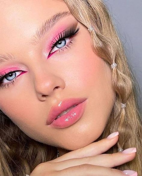 Pink Eyeshadow Look, Going Out Makeup, Pink Eye Makeup, Barbie Makeup, Eye Makeup Pictures, Fancy Makeup, Creative Makeup Looks, Baddie Makeup, Pink Makeup