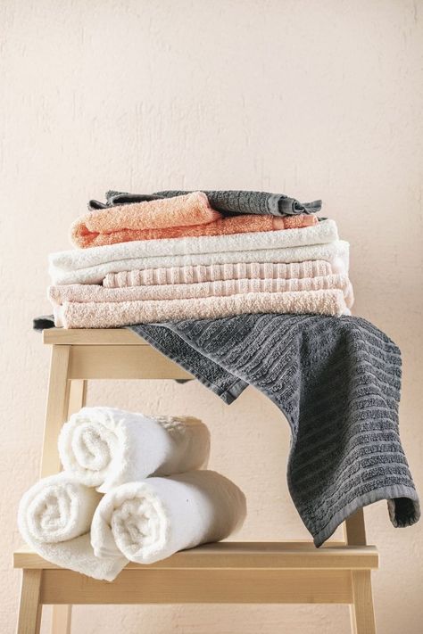 How to wash new towels: The secret to fresh, fluffy, soft towels | Better Homes and Gardens Airbnb Owner, Fresh Towels, Washing Towels, Washing Detergent, Laundry Tips, Linen Cupboard, Fluffy Towels, Scandinavian Style Interior, Drying Towels