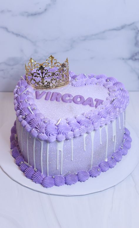 Essen, Heart Cake Birthday Purple, Lilac Heart Cake, Purple Heart Birthday Cake, Happy Birthday Heart Cake, Lavender Heart Cake, Dark Purple Birthday Cake, Purple Heart Shaped Cake, Cakes For 12th Birthday Girl