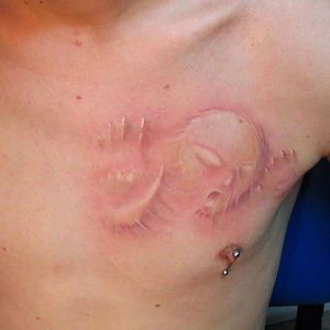 3d Tattoos, Ink Tattoos, Amazing 3d Tattoos, Optical Illusion Tattoo, White Ink Tattoo, Alien Tattoo, Creepy Tattoos, Geniale Tattoos, 3d Tattoo