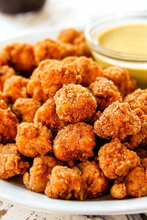 Essen, Air Fry Popcorn, Recipes With Popcorn, Fried Chicken Chunks, Breaded Chicken Bites, Fried Popcorn Chicken, Baked Popcorn Chicken, Chicken Pop, Popcorn Chicken Recipe