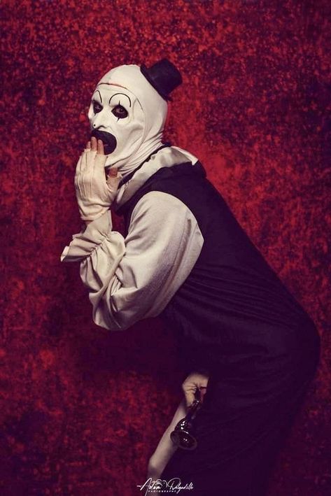 Art The Clown Terrifier Wallpaper, David Howard Thornton, Art The Clown Wallpaper, Terrifier Wallpaper, Art The Clown Terrifier, Clown Meme, Art The Clown, Mood Art, Scary Movie Characters