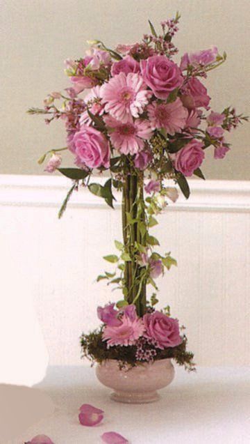 Unique Flower Centerpieces, Topiary Flower Arrangements, Pink Wedding Flowers Centerpiece, Topiary Wedding, Tabletop Topiary, Flower Topiary, Floral Topiaries, Topiary Centerpieces, Flower Arranging Tutorial