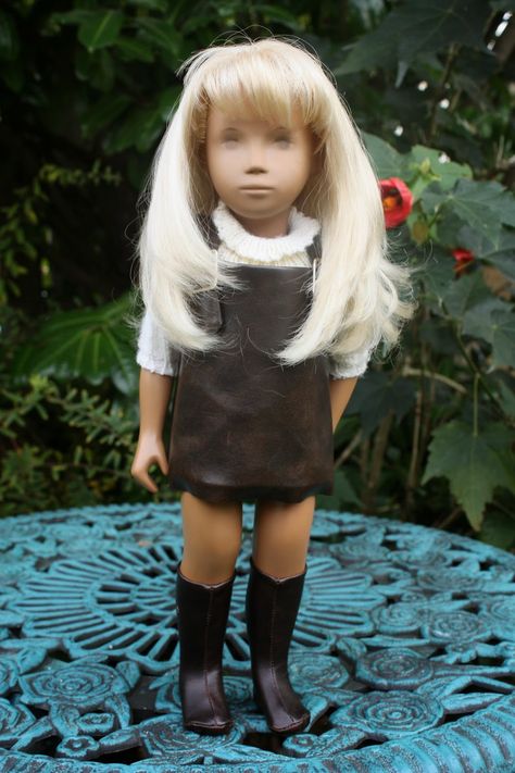 Cornwall, London Girl, Parts Of The Body, London Girls, Sasha Doll, Dolls For Sale, Personalities, A Car, To Sell