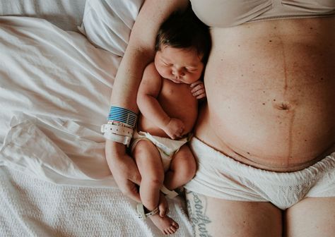 Childbirth Education, Postpartum Bodies, Post Pregnancy Body, Birth Pictures, Pregnancy Body, Newborn Family Photos, Birth Photos, Birth Photographer, Postpartum Body