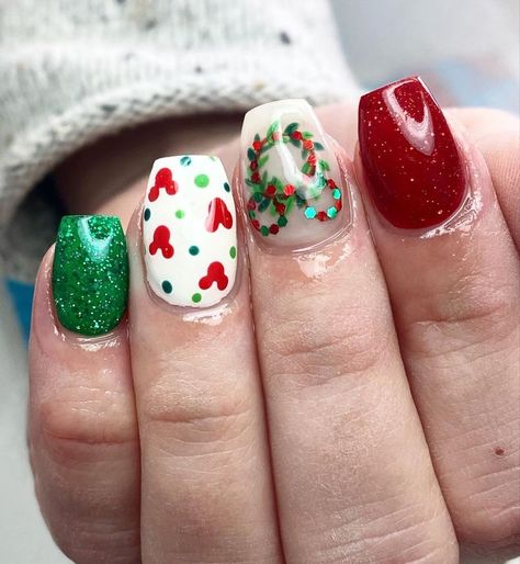 Natal, Christmas Character Nails, Disney Christmas Nails, Disney Themed Nails, Disneyland Nails, 50 Aesthetic, Character Nails, Disney Nail Designs, Disney Inspired Nails