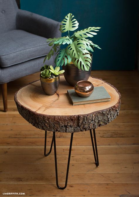 Wood Design Home, Diy Wood Slice Projects, Table Wood Design, Tree Slice Table, Wood Side Table Diy, Wood Slice Table, Wood Coffee Table Diy, Projek Kayu, تصميم الطاولة