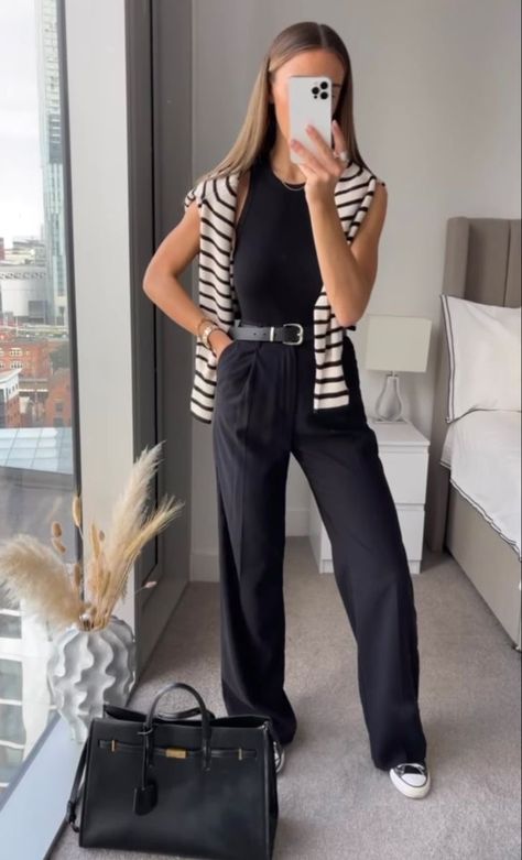 Mom Jeans And Trainers Outfit, Business Modern Outfit, Casual Chic Work Outfit Summer, Outfits For Lectures, Tailored Pants With Sneakers, Outfit Ideas Summer Work Office Wear, Work Outfits Mid Size Women, Jumpsuit Outfit Layering, Whatemwore Spring
