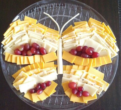 Butterfly cheese tray. Happy birthday Kassidy!!! Butterfly Birthday Party Food Ideas, Butterfly Themed Food Ideas, Butterfly Themed Birthday Party Food, Butterfly Themed Party Food, Butterfly Party Snacks, Butterfly Baby Shower Food Ideas, Butterfly Shaped Food, Butterfly Birthday Food Ideas, Butterfly Birthday Food