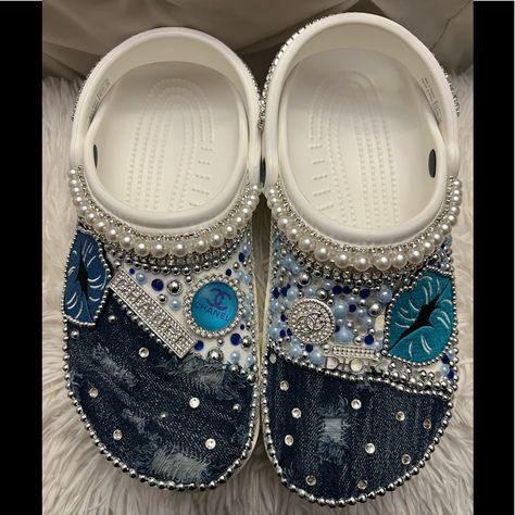 Hot Girl Summer Crocs White Blinged Out Size 10 White Blinged Out Crocs, White Custom Crocs, White Bling Crocs, Blue Bling Crocs, Orange Crocs Outfit, Baddie Crocs, Customized Crocs Shoes, Blinged Out Crocs, Croc Designs