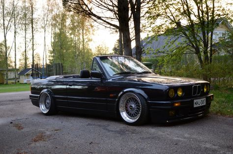 BMW (E30) 325i Cabriolet Bmw 1995, Bmw E30 Cabrio, 325i E30, Bmw E30 325, E30 325i, Bmw Classic Cars, Bmw 325i, Bmw Classic, Bmw E30