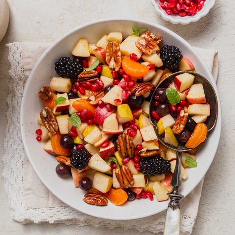 Harvest Fruit Salad, Chopped Winter Fruit Salad, Autumn Fruit Salad, Thanksgiving Fruit Salad Recipes, Fall Fruit Salad Recipes, Fruit Salad For Thanksgiving, Fruit Salad Thanksgiving, Fruit Salad Fall, Fall Fruit Salad Recipe