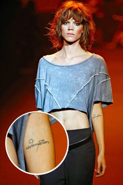 Freja Beha Erichsen Models With Tattoos, Best Celebrity Tattoos, Elle Model, Model Tattoos, Shortish Hair, Freja Beha Erichsen, Celebrity Style Casual, Chanel Iman