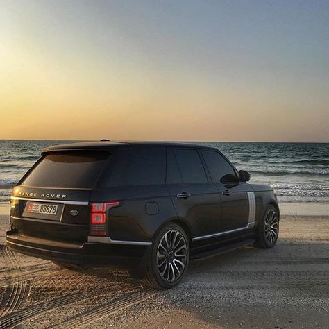 Range Rover Vogue Autobiography, Baddie Cars, Wallpapers Cars, Most Luxurious Car, Cars Tattoo, Tattoo Car, Quotes Car, Drawing Car, Range Rover Car