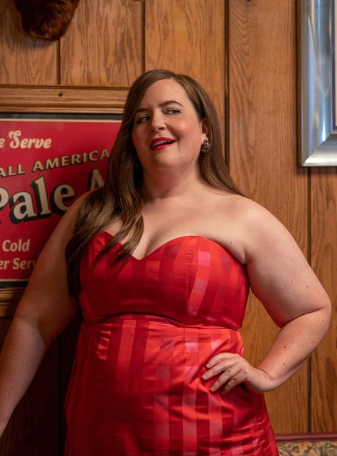 Aidy Bryant Knew Exactly What She Was Doing With The End Of Shrill https://trib.al/yfcNBo5 Plus Size, Plus Size Women, Aidy Bryant Fashion, Aidy Bryant, When I Grow Up, Baby Fever, Coffee Break, Red Formal Dress, The End