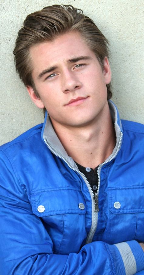 Luke Benward Disney Channel Stars, Robert Pattinson, Luke Benward, Sam Riley, Good Luck Charlie, Family Films, Disney Boys, Princesa Diana, Cute Celebrities