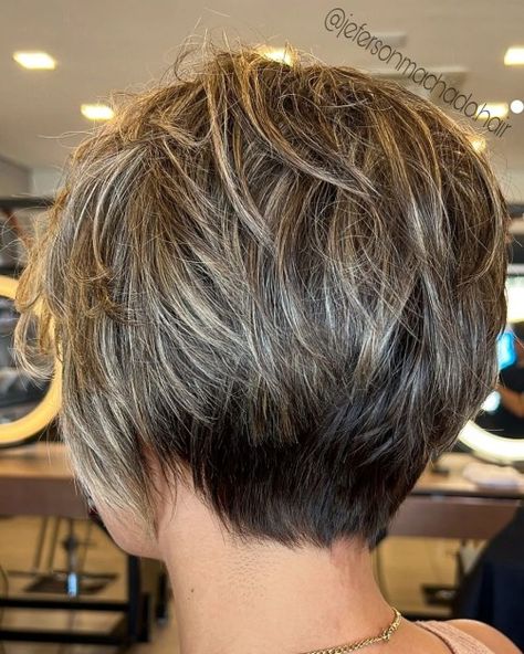 Classy Pixie-Bob for Fine Hair Short Wedge Haircut, Short Stacked Bob Haircuts, Wedge Haircut, Stacked Haircuts, Hairstyles For Fine Hair, Stacked Hair, Layered Bob Short, Short Hairstyles Fine, Shaggy Hair